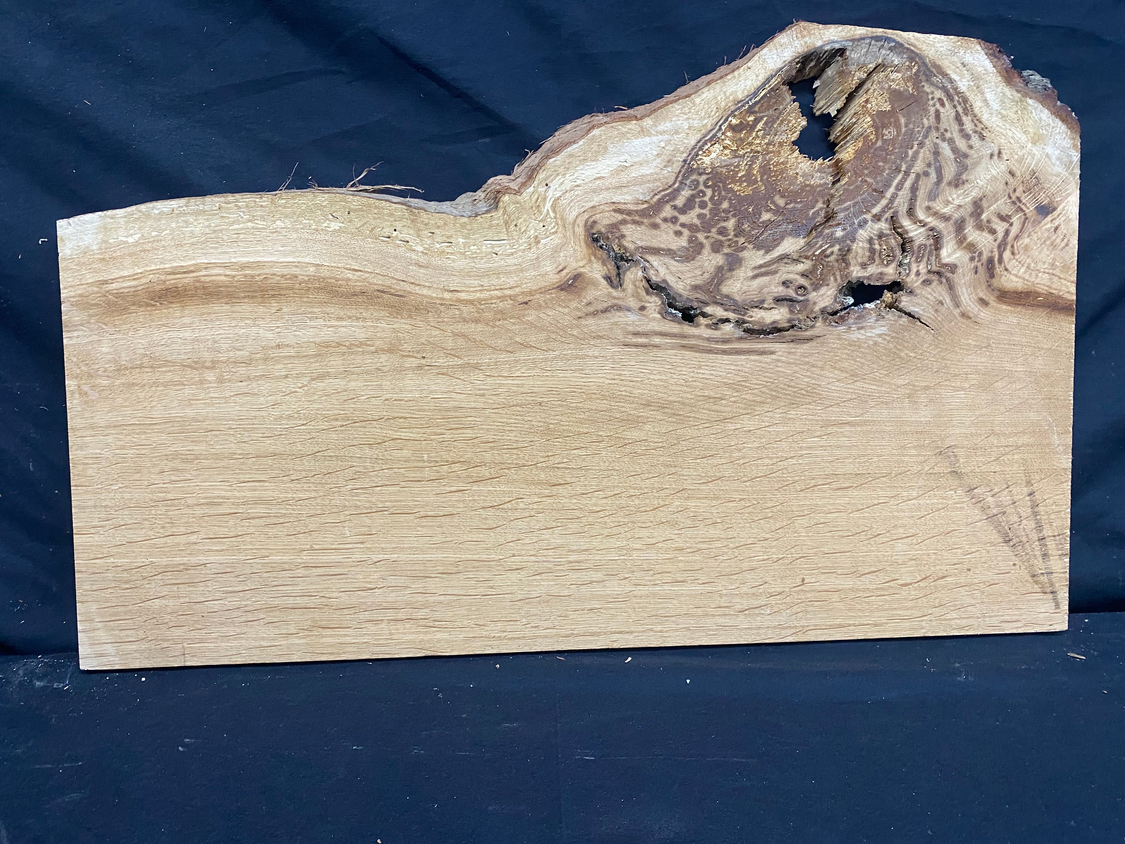 Solid oak plank, shelf, board 655 L x 407 W x 20 D mm      (mf342)