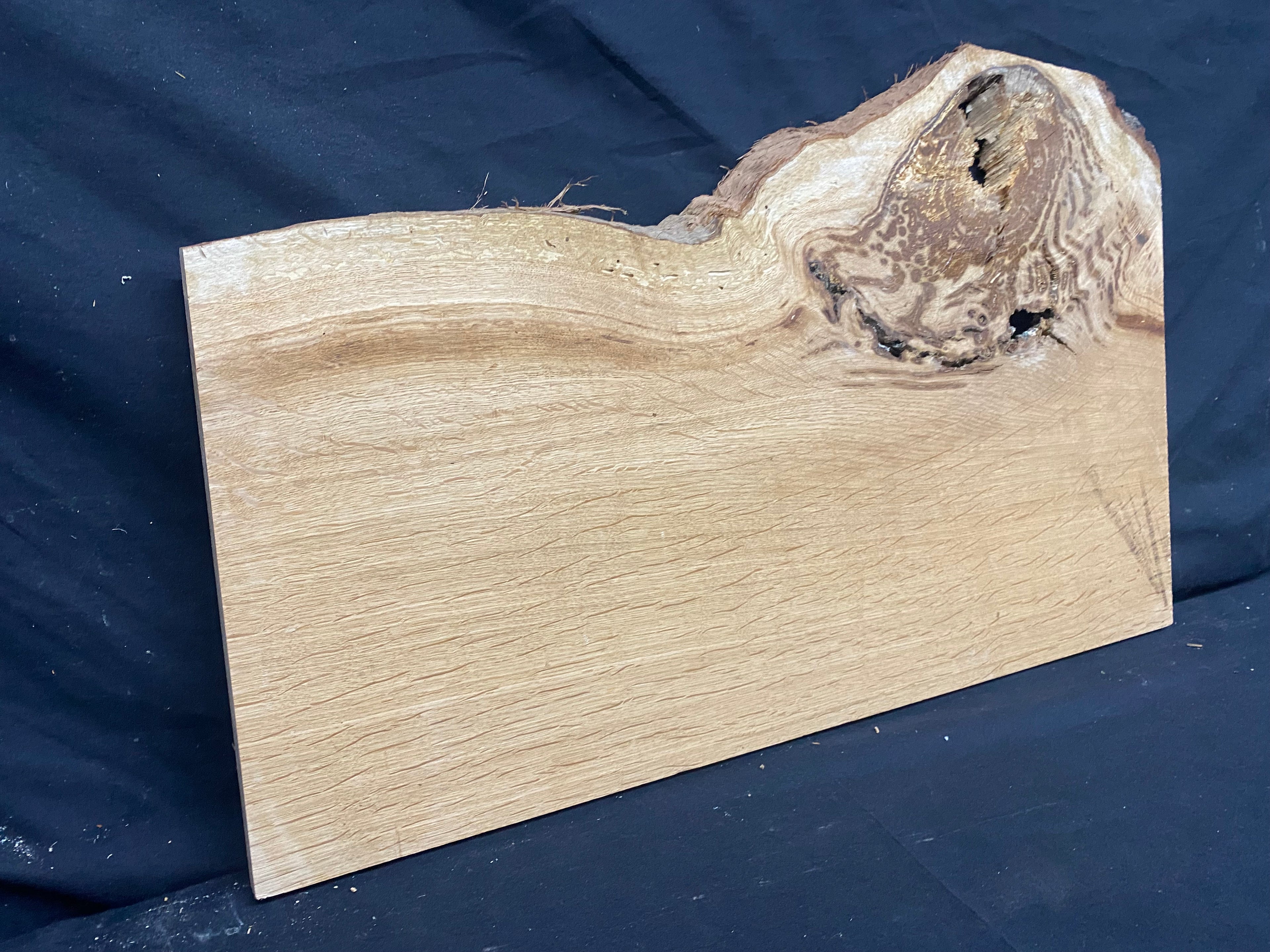 Solid oak plank, shelf, board 655 L x 407 W x 20 D mm      (mf342)