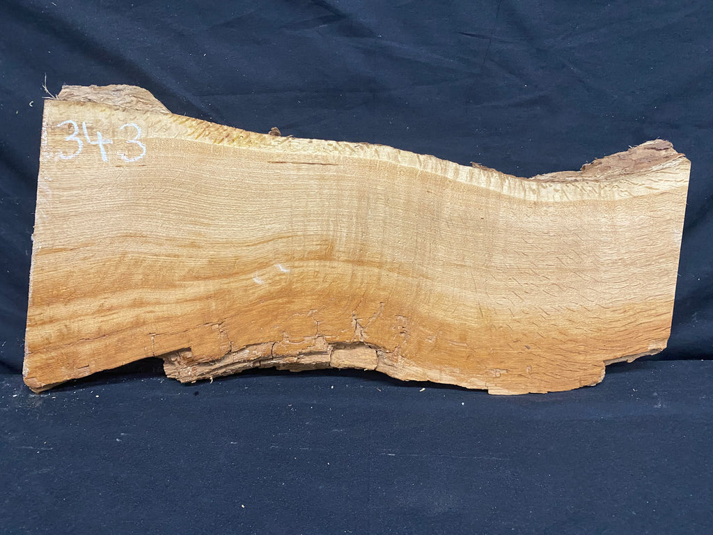 Solid oak plank, shelf, board 600 L x 290 W x 32 D mm      (mf343)