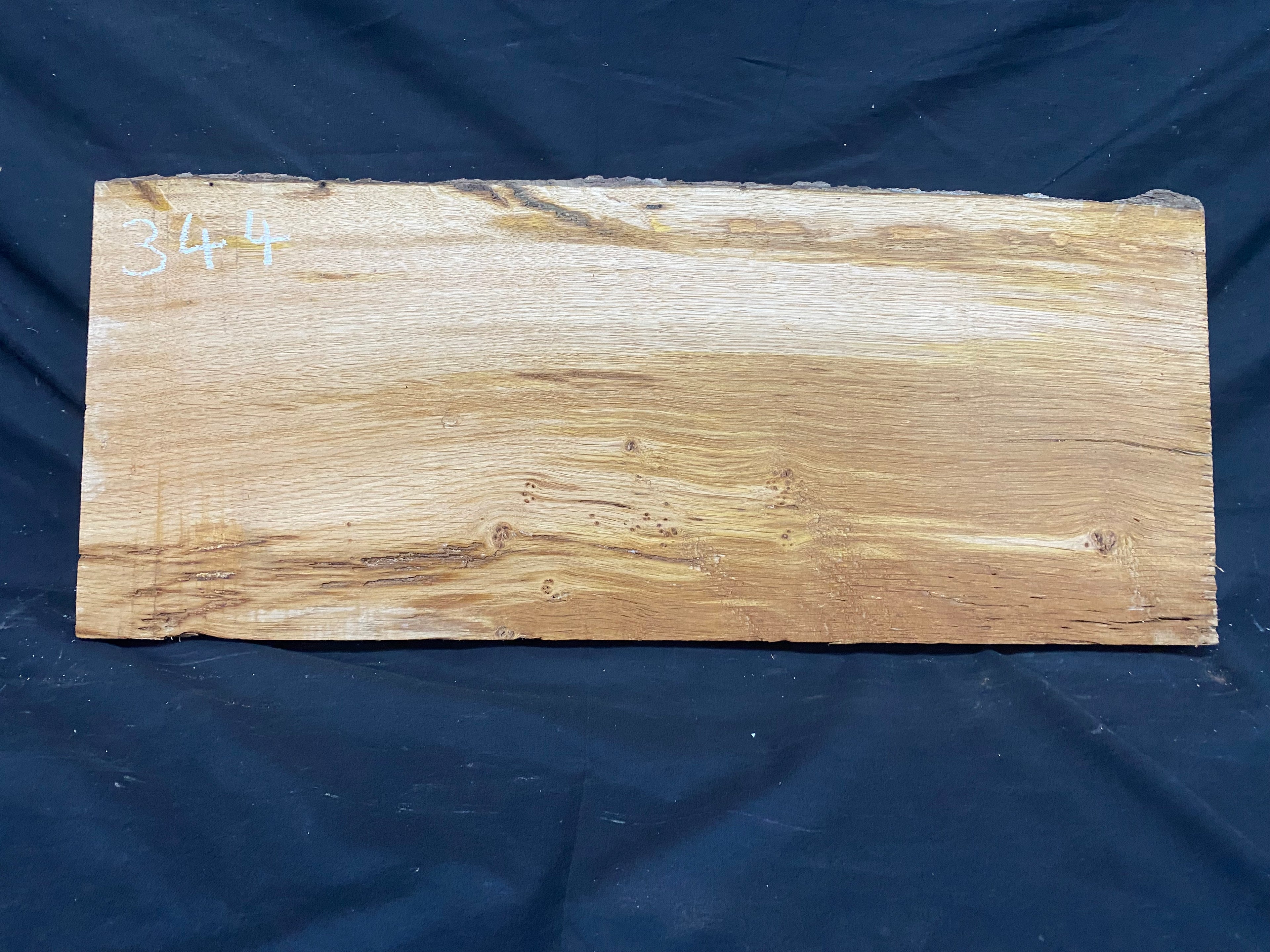 Solid oak plank, shelf, board 627 L x 265 W x 27 D mm      (mf344)