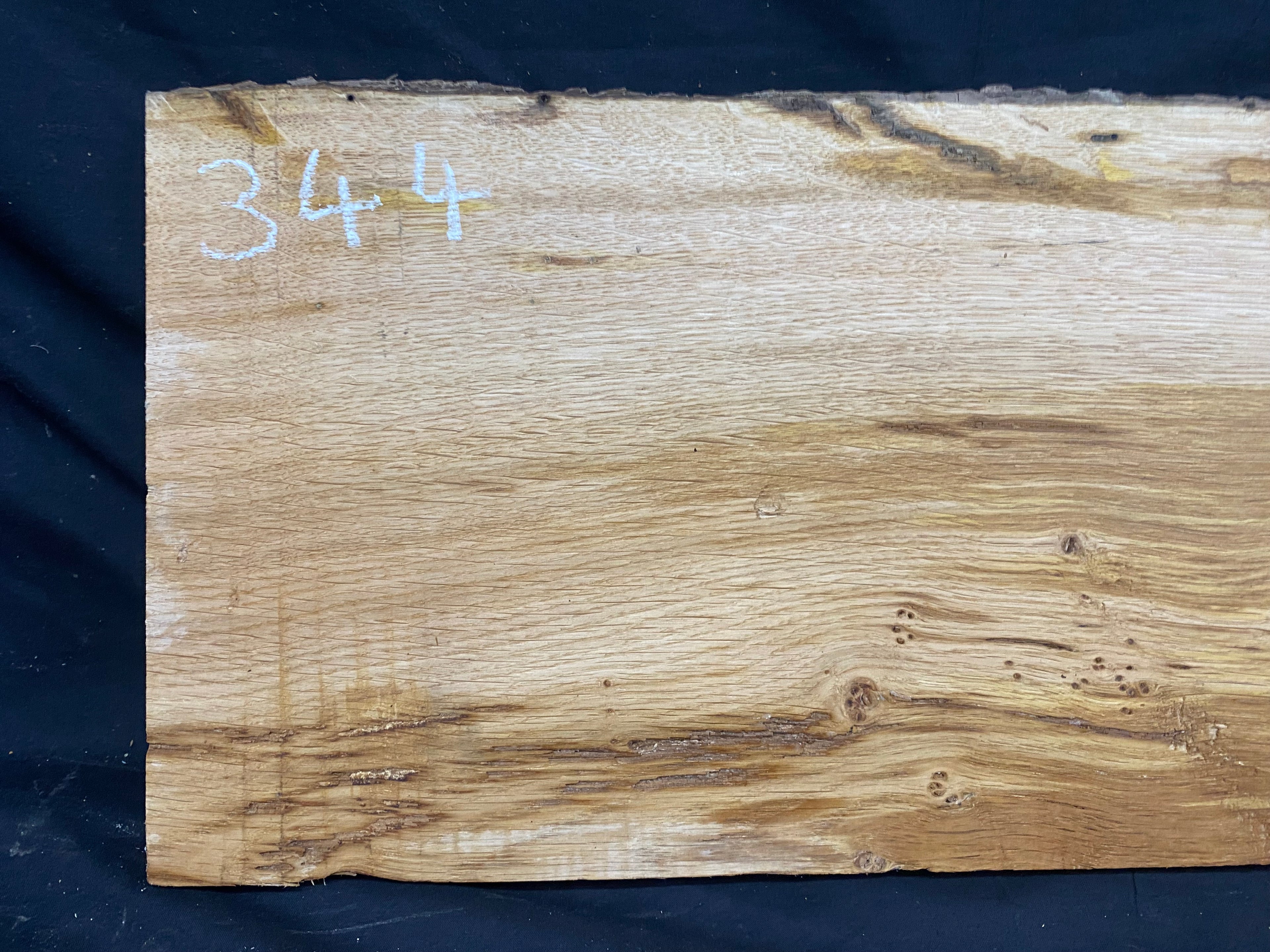 Solid oak plank, shelf, board 627 L x 265 W x 27 D mm      (mf344)