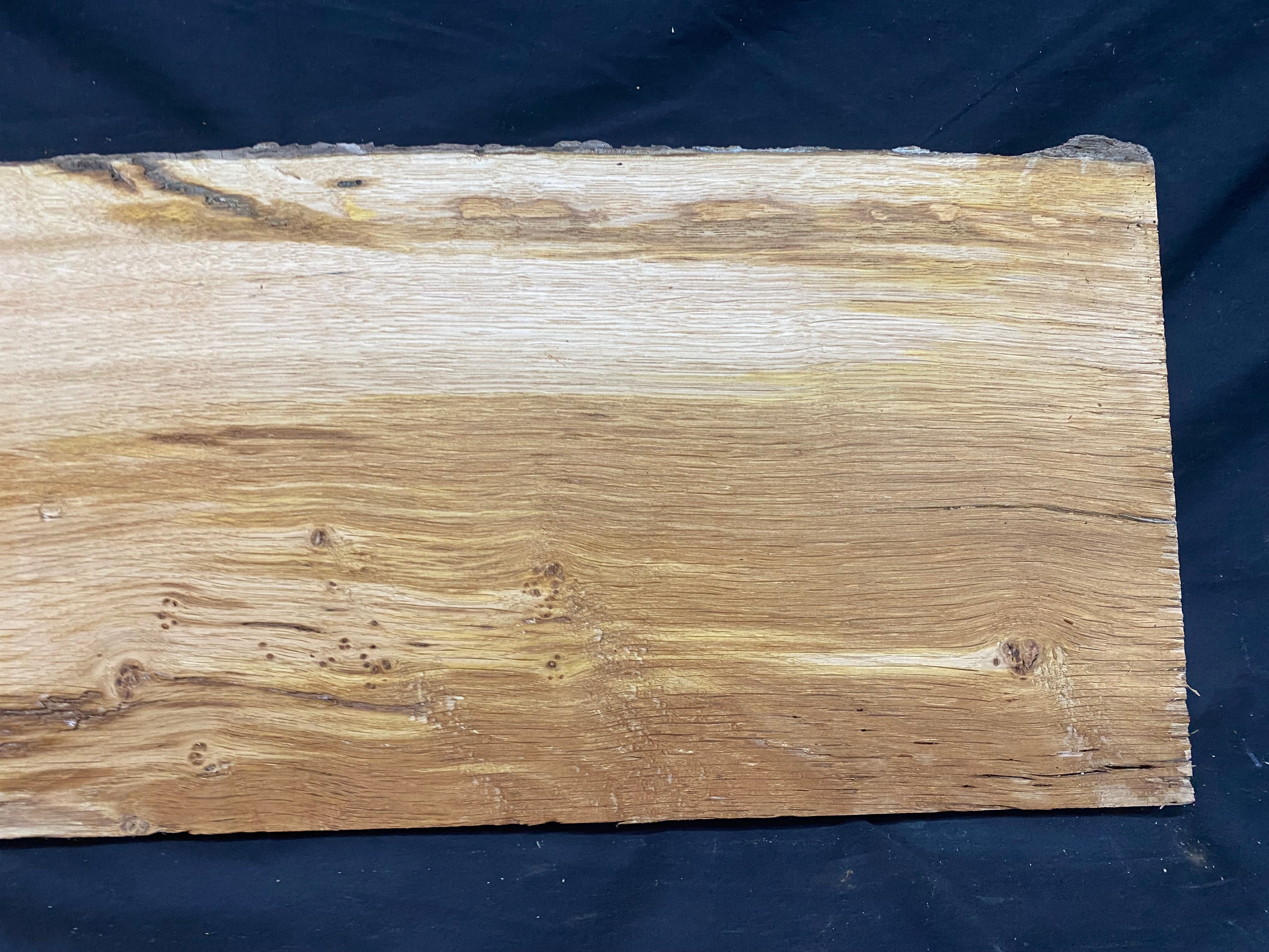 Solid oak plank, shelf, board 627 L x 265 W x 27 D mm      (mf344)