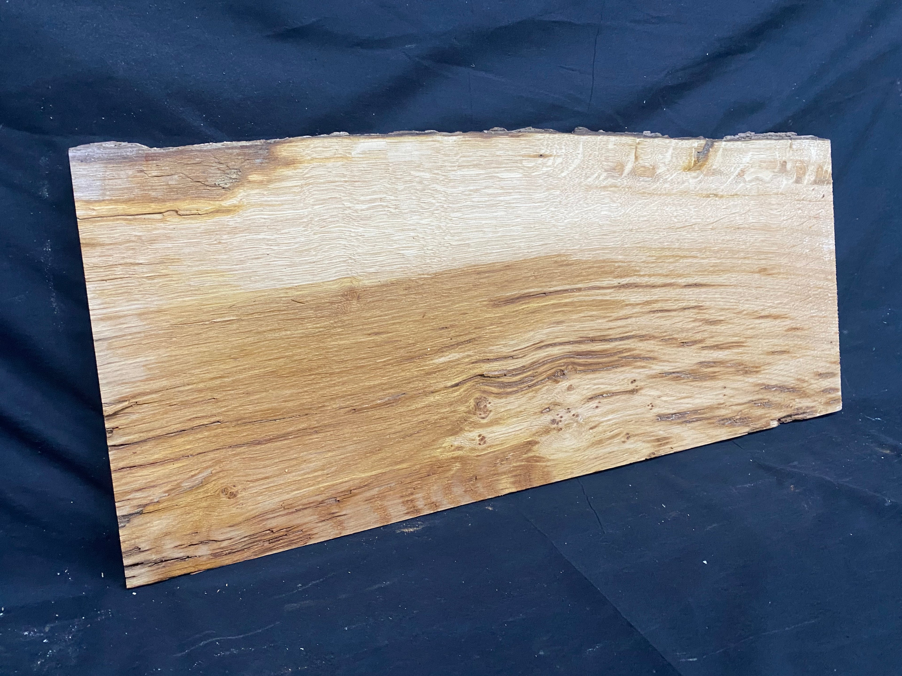 Solid oak plank, shelf, board 627 L x 265 W x 27 D mm      (mf344)
