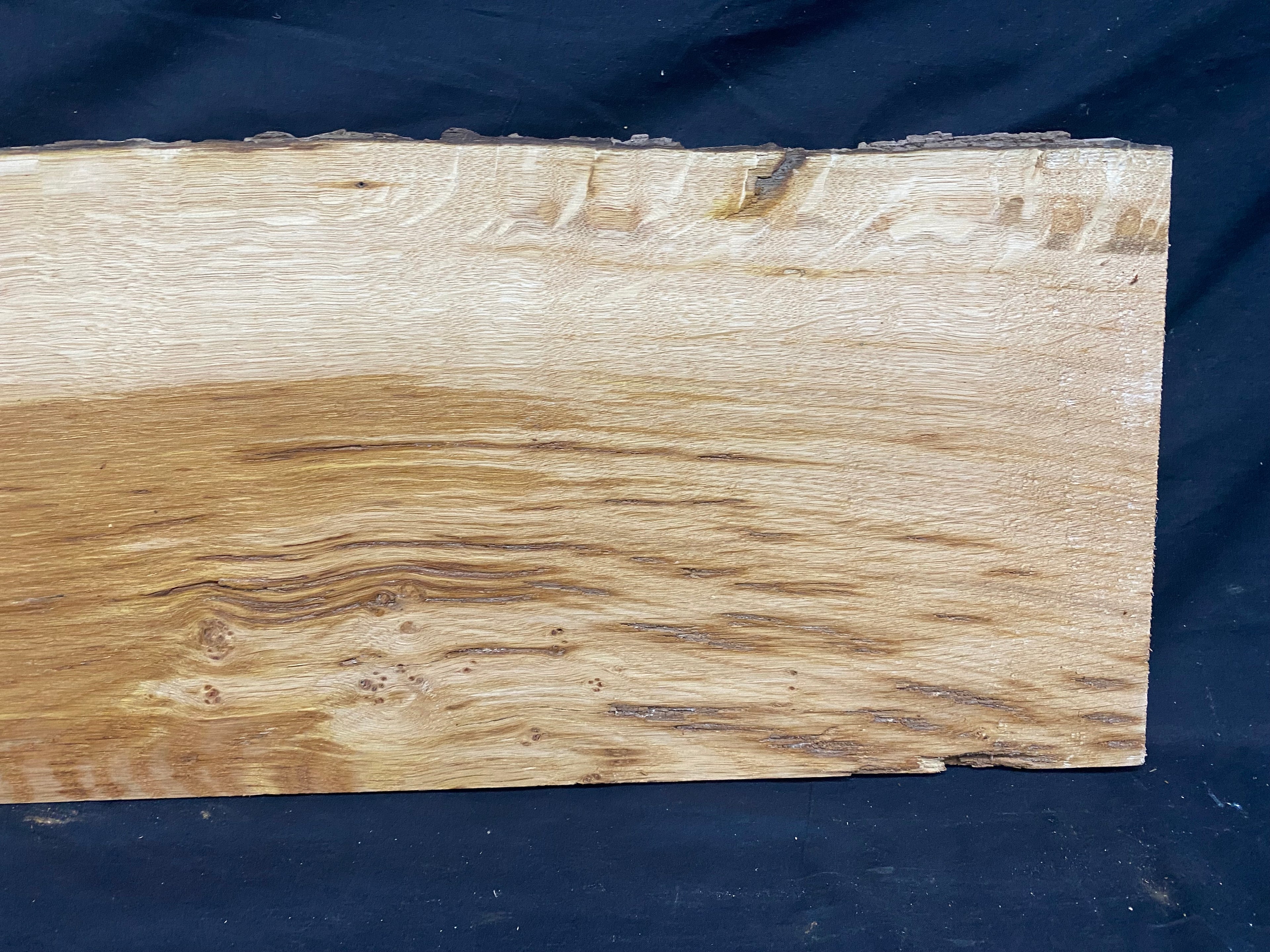 Solid oak plank, shelf, board 627 L x 265 W x 27 D mm      (mf344)
