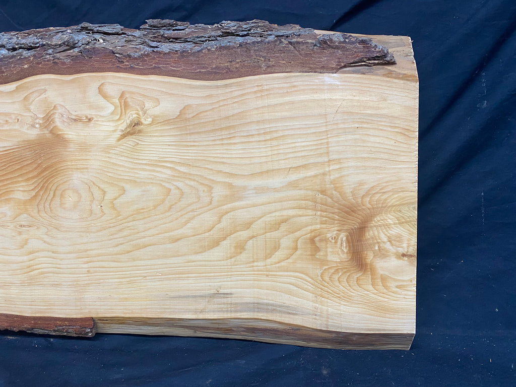Cedar plank, shelf, 944 L x 396 W x 44 D mm    (mf347)