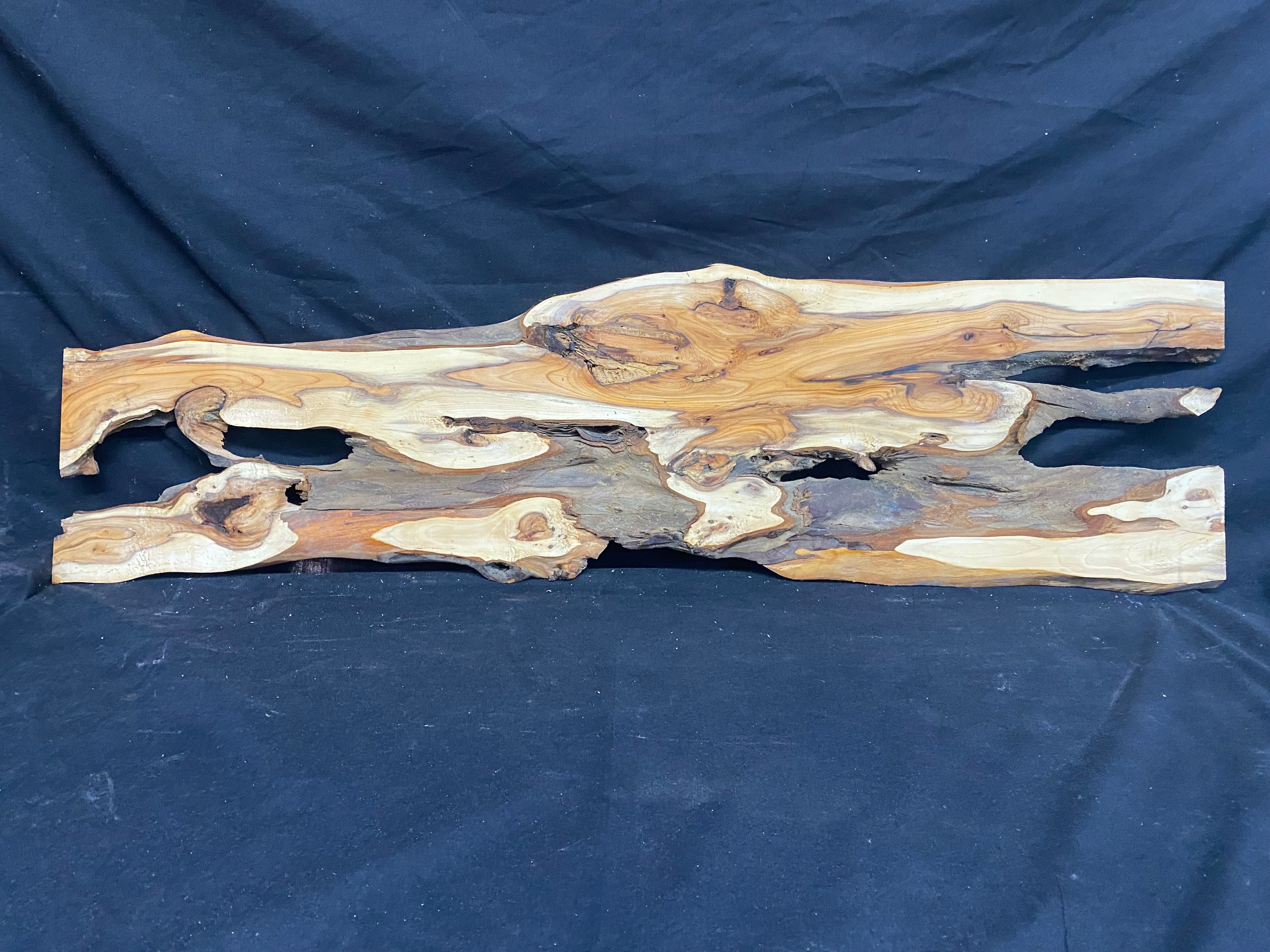 Hardwood yew, slab, resin table blank  910 L x 250 W x 11 D mm    (mf353)