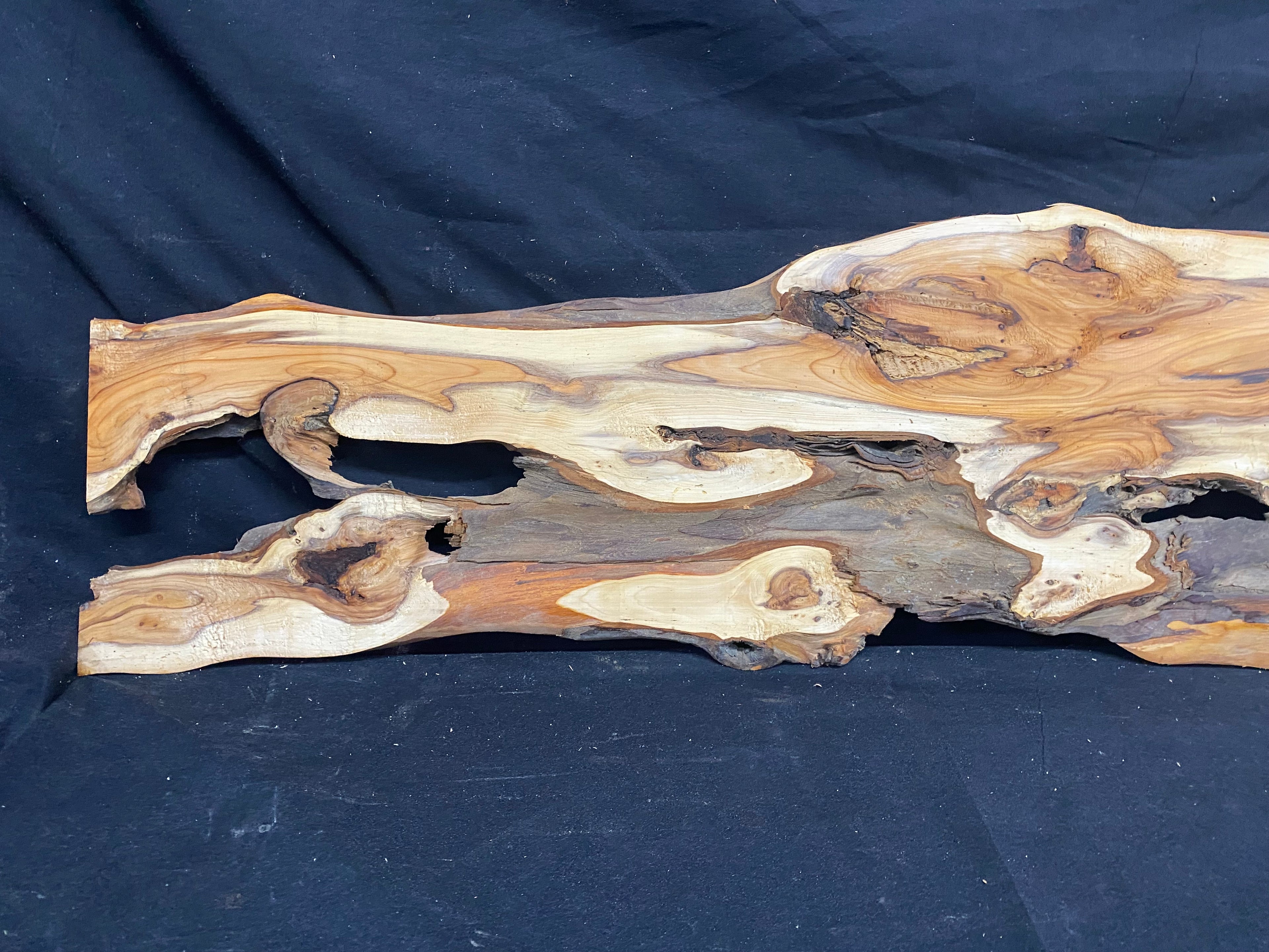 Hardwood yew, slab, resin table blank  910 L x 250 W x 11 D mm    (mf353)