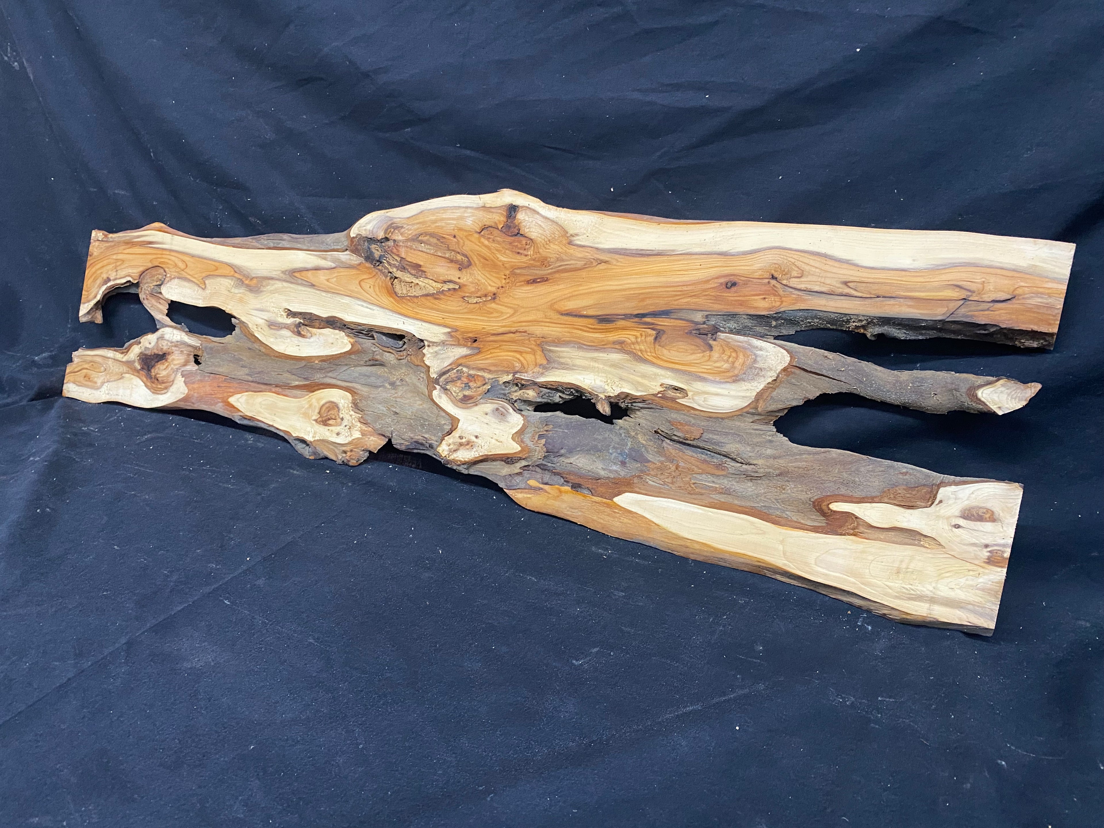 Hardwood yew, slab, resin table blank  910 L x 250 W x 11 D mm    (mf353)