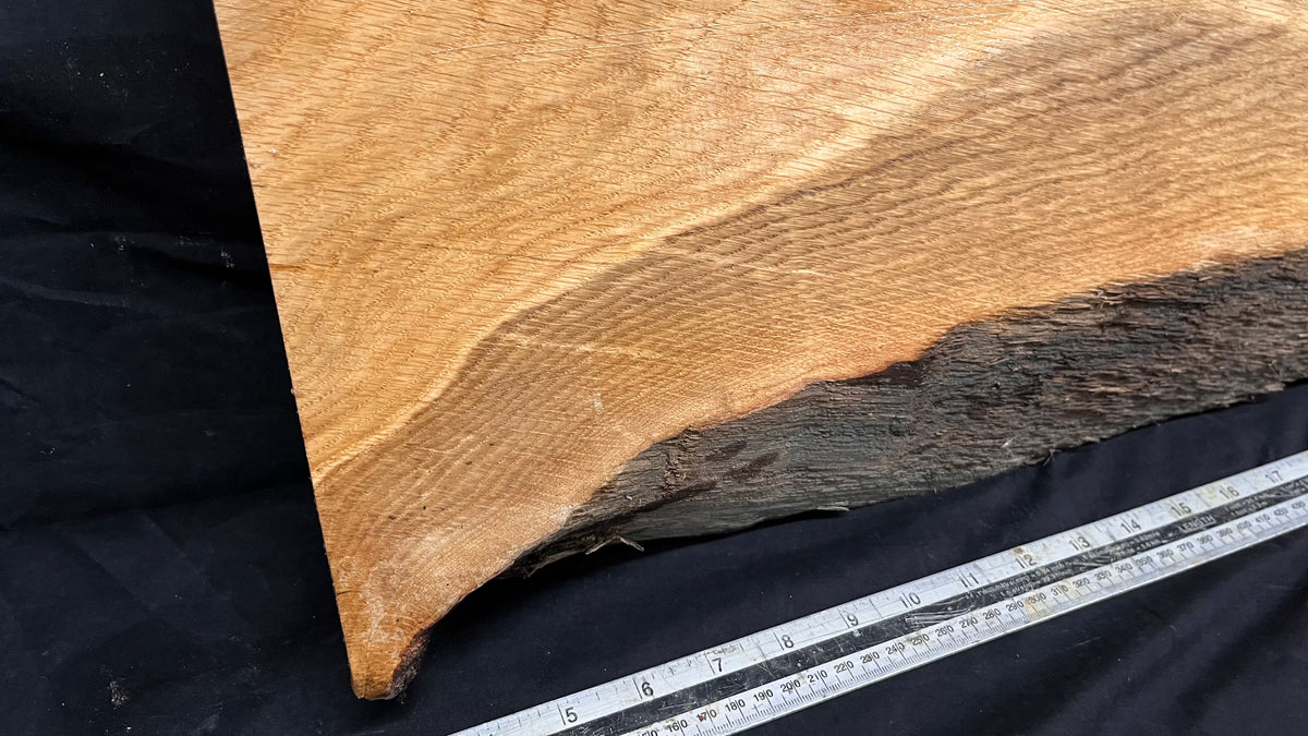 Oak hardwood chopping board  544 L x 472 W x 48 D mm     (699)