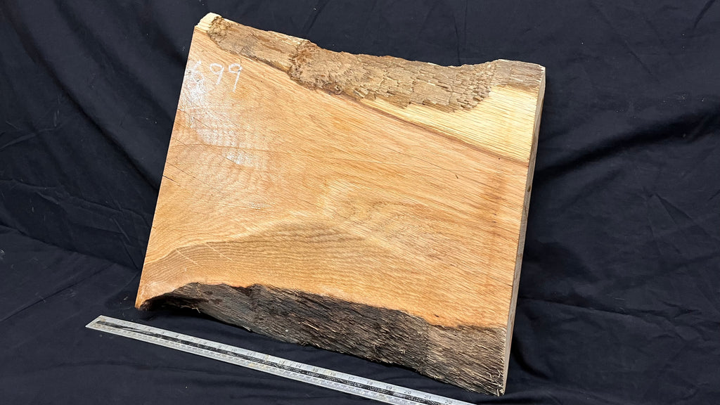 Oak hardwood chopping board  544 L x 472 W x 48 D mm     (699)