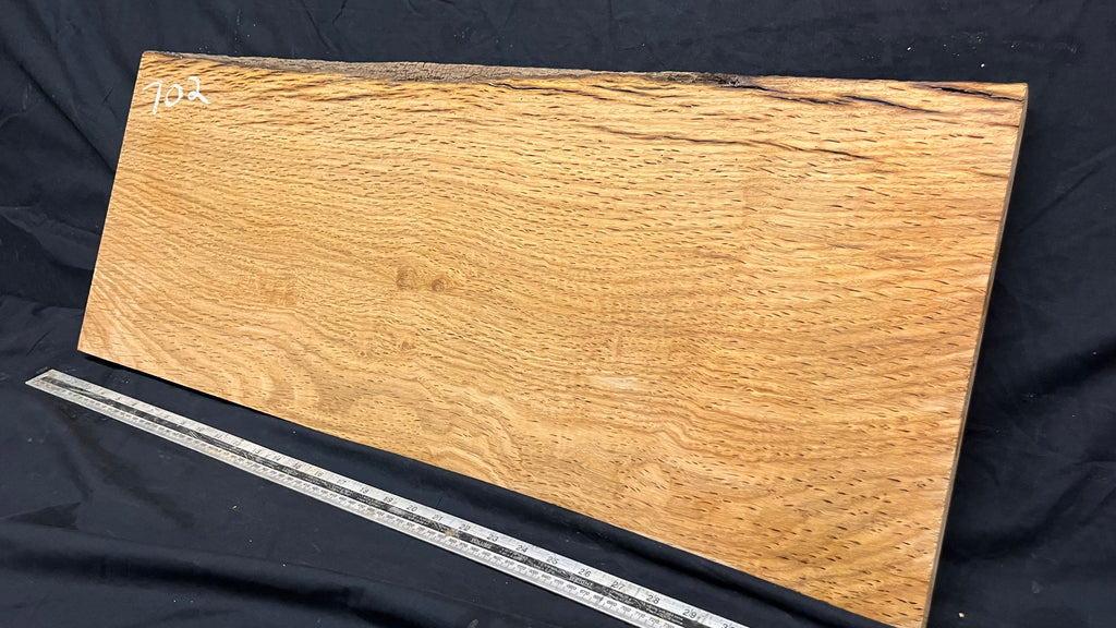 Oak hardwood window sill, plank 853 L x 324 W x 26 D mm     (mt702)