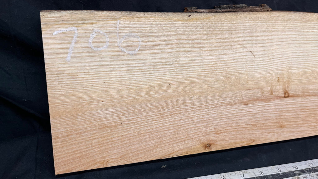 Ash timber boards, shelving 958 L x 173 W x 22 D mm       (706)