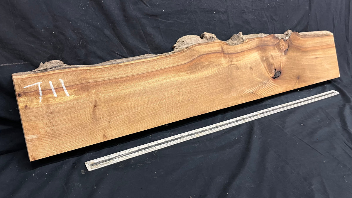 Lime wood wall hanging, fearure wood 1046 L x 323 W x 37 D mm        (710)
