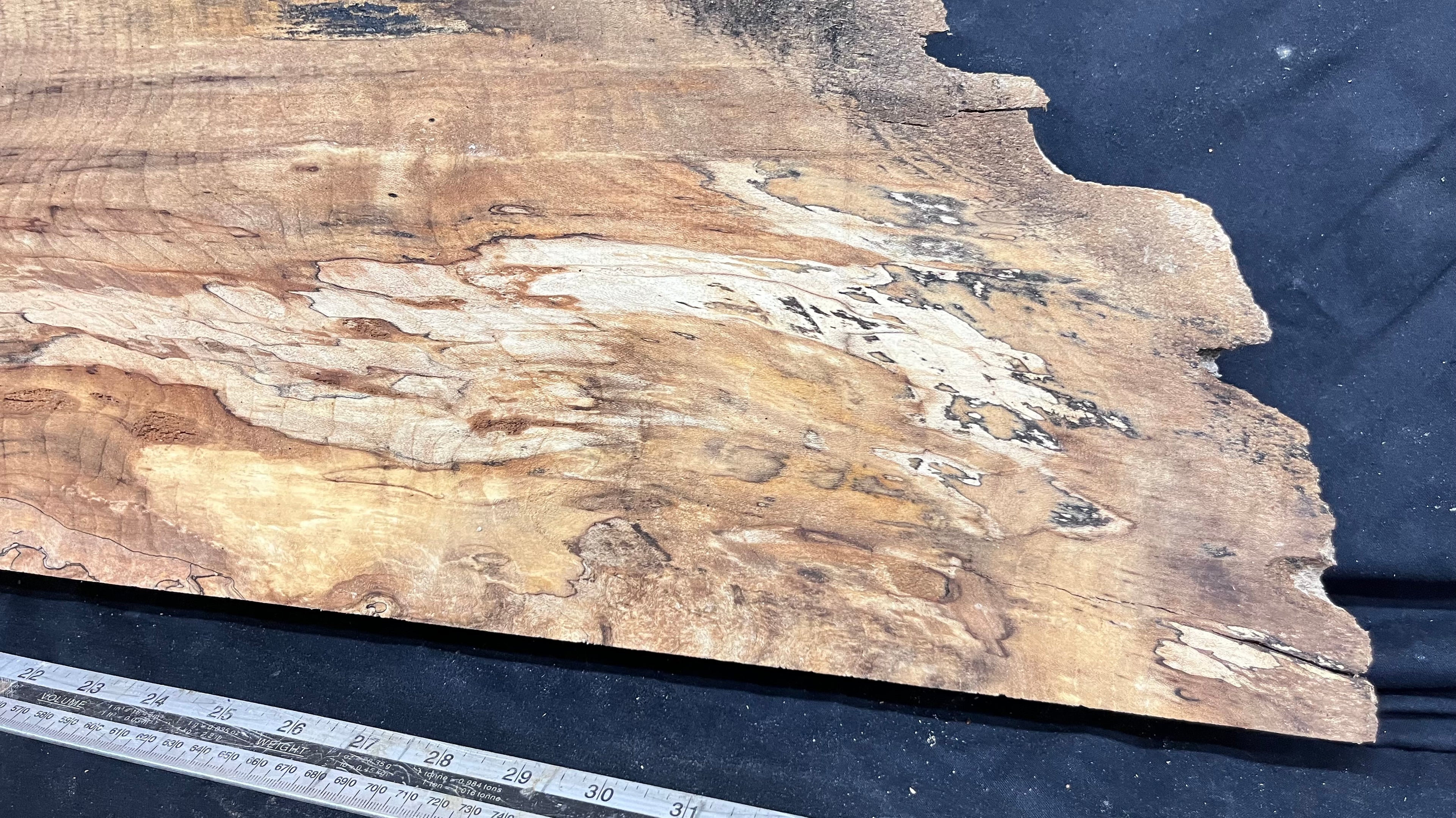 Hardwood chopping board, bread board,  750 L x 471 W x 48 D mm  (565)