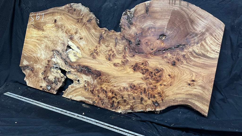 Burr elm rustic table top, 1180 L x 570 W x 35 D mm    (mt567)