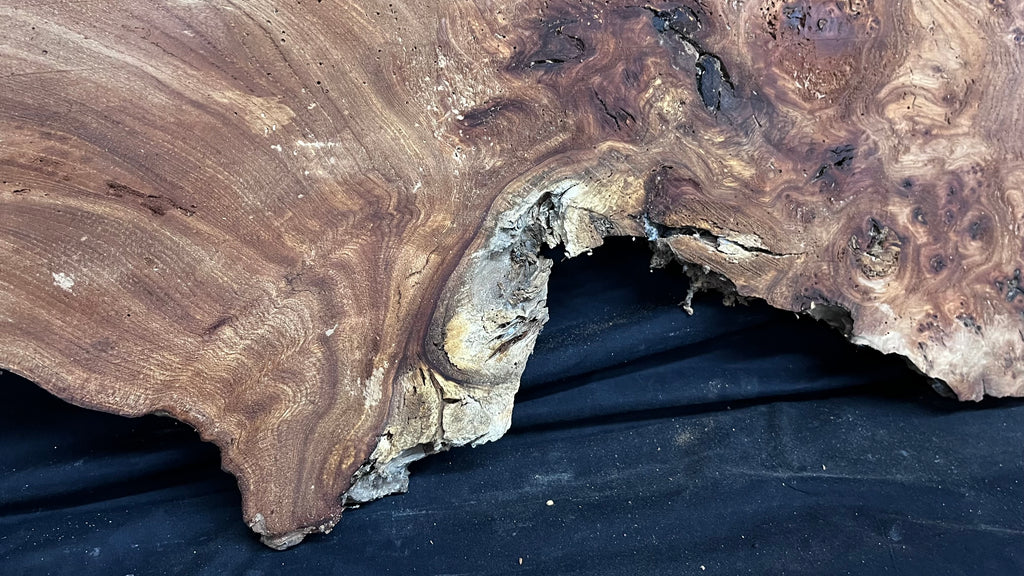 Burr elm rustic table top, 1275 L x 510 W x 33 D mm    (mt569)
