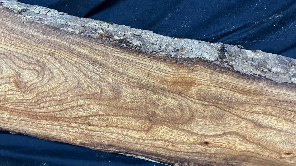 Burr elm rustic table top, 992 L x 380 W x 30 D mm    (mt570)