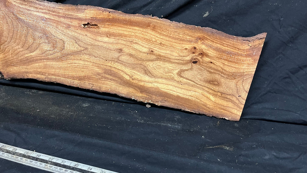 Burr elm rustic table top, 992 L x 380 W x 30 D mm    (mt570)