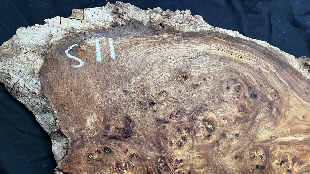 Burr elm rustic table top, 1194 L x 524 W x 30 D mm    (mt571)