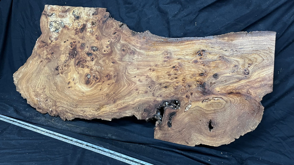 Burr elm rustic table top, 1194 L x 524 W x 30 D mm    (mt571)