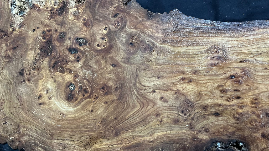 Burr elm rustic table top, 1194 L x 524 W x 30 D mm    (mt571)
