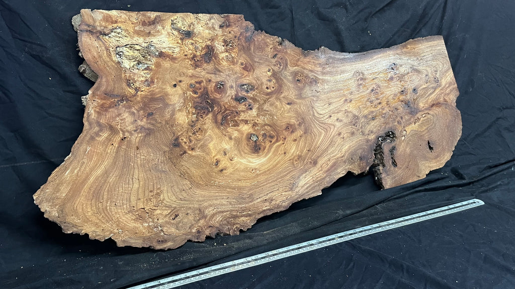 Burr elm rustic table top, 1194 L x 524 W x 30 D mm    (mt571)