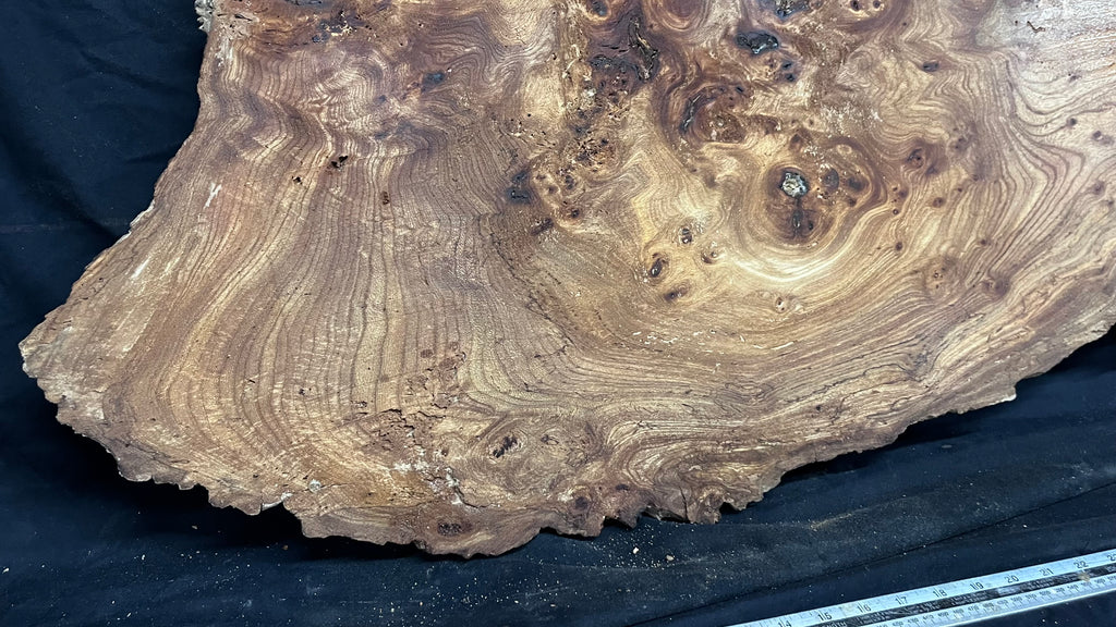 Burr elm rustic table top, 1194 L x 524 W x 30 D mm    (mt571)