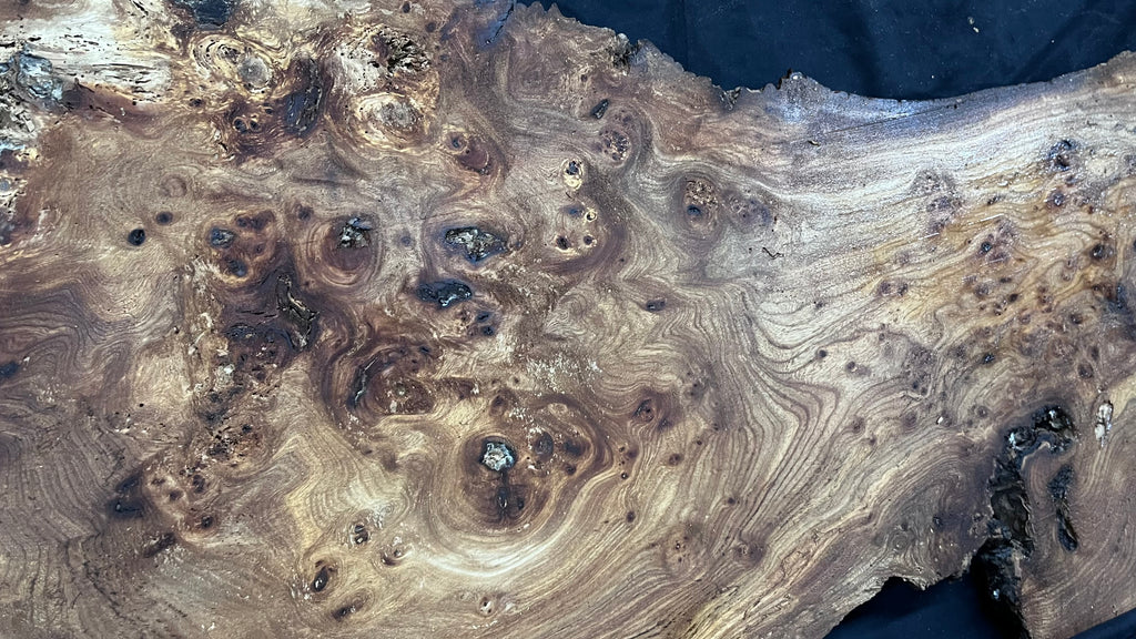 Burr elm rustic table top, 1194 L x 524 W x 30 D mm    (mt571)