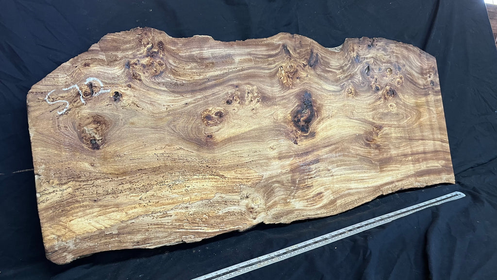 Burr elm rustic table top, 1167 L x 485 W x 45 D mm    (mt572)