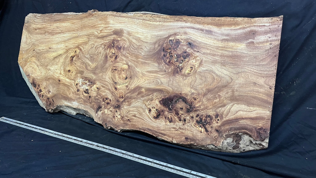 Burr elm rustic table top, 1167 L x 485 W x 45 D mm    (mt572)