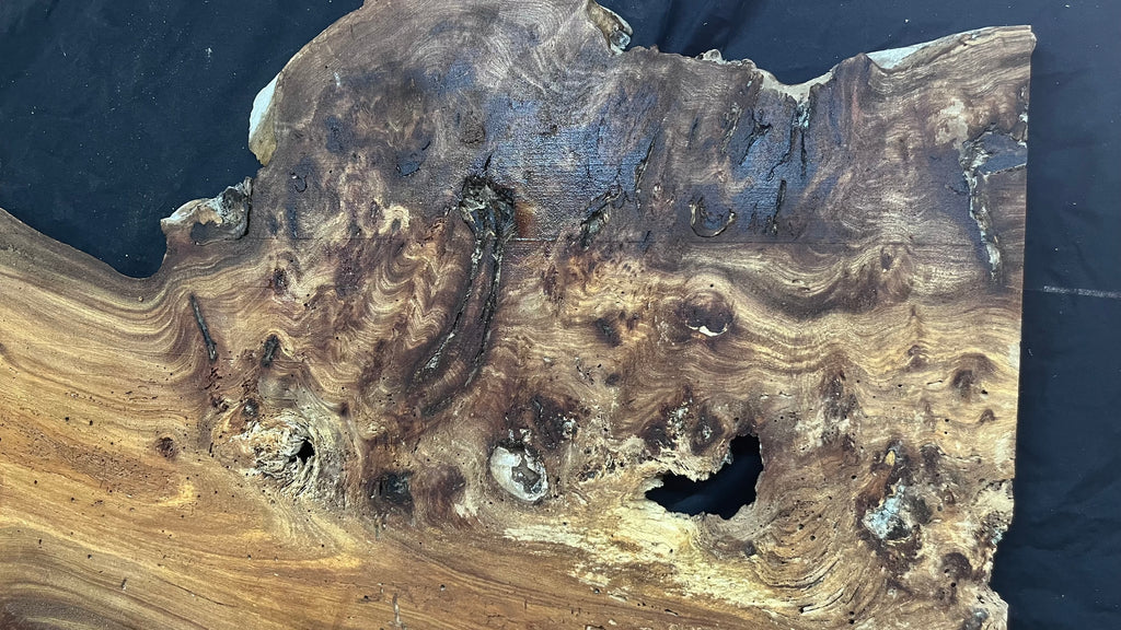 Burr elm rustic table top, 1600 L x 514 W x 25 D mm    (mt574)