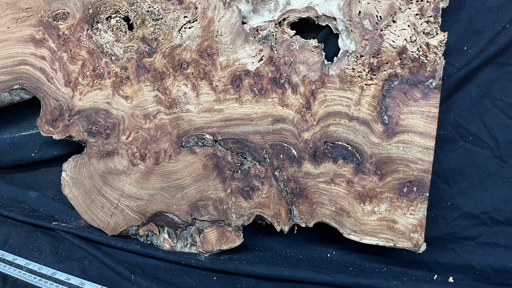 Burr elm rustic table top, 1600 L x 514 W x 25 D mm    (mt574)