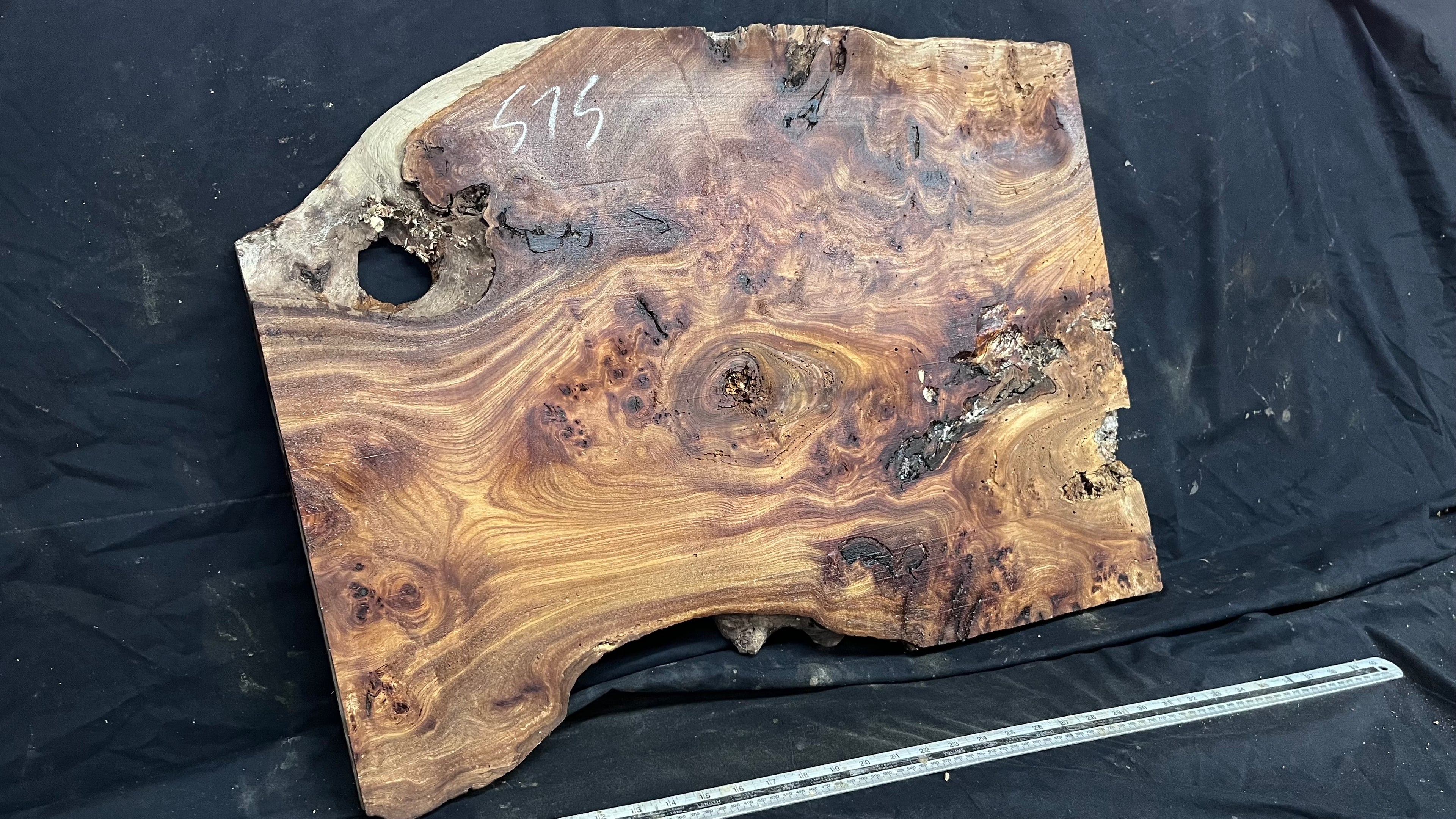 Burr elm rustic table top, 750 L x 540 W x 36 D mm    (mt575)