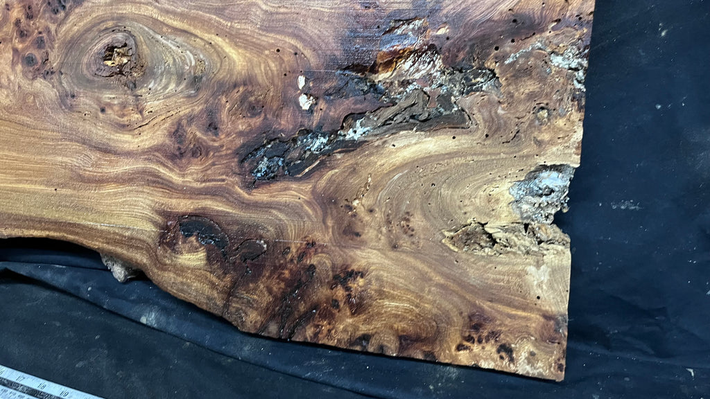 Burr elm rustic table top, 750 L x 540 W x 36 D mm    (mt575)
