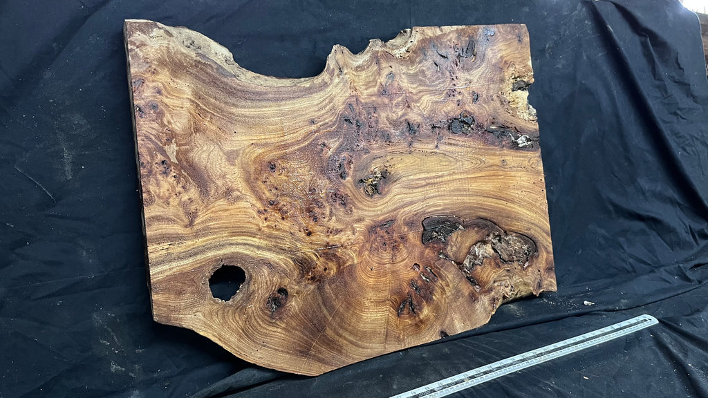 Burr elm rustic table top, 750 L x 540 W x 36 D mm    (mt575)
