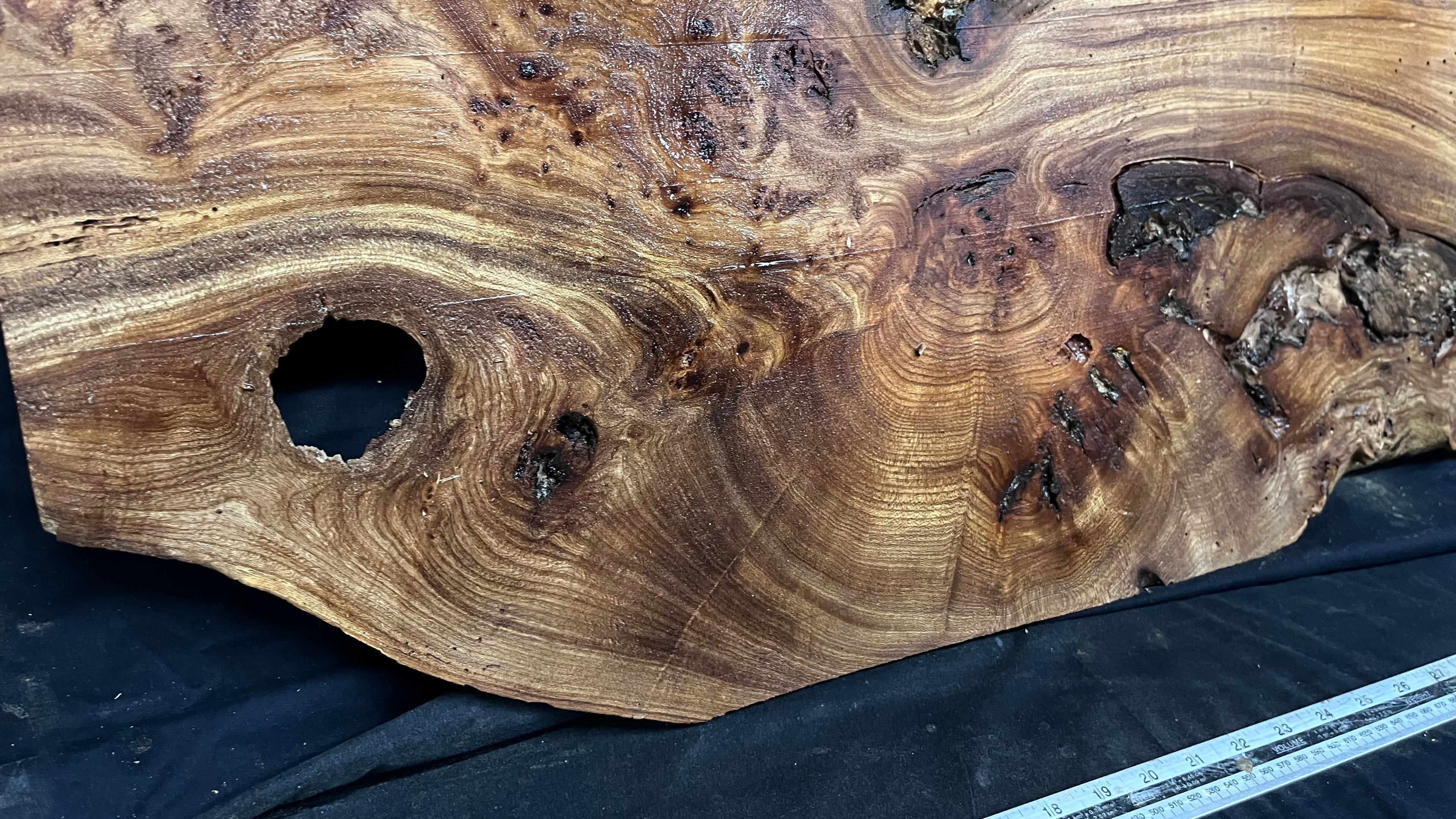 Burr elm rustic table top, 750 L x 540 W x 36 D mm    (mt575)