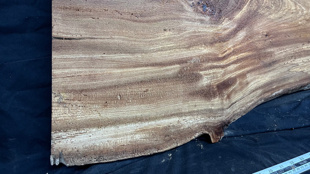 Burr elm rustic table top, 856 L x 550 W x 35 D mm    (mt576)