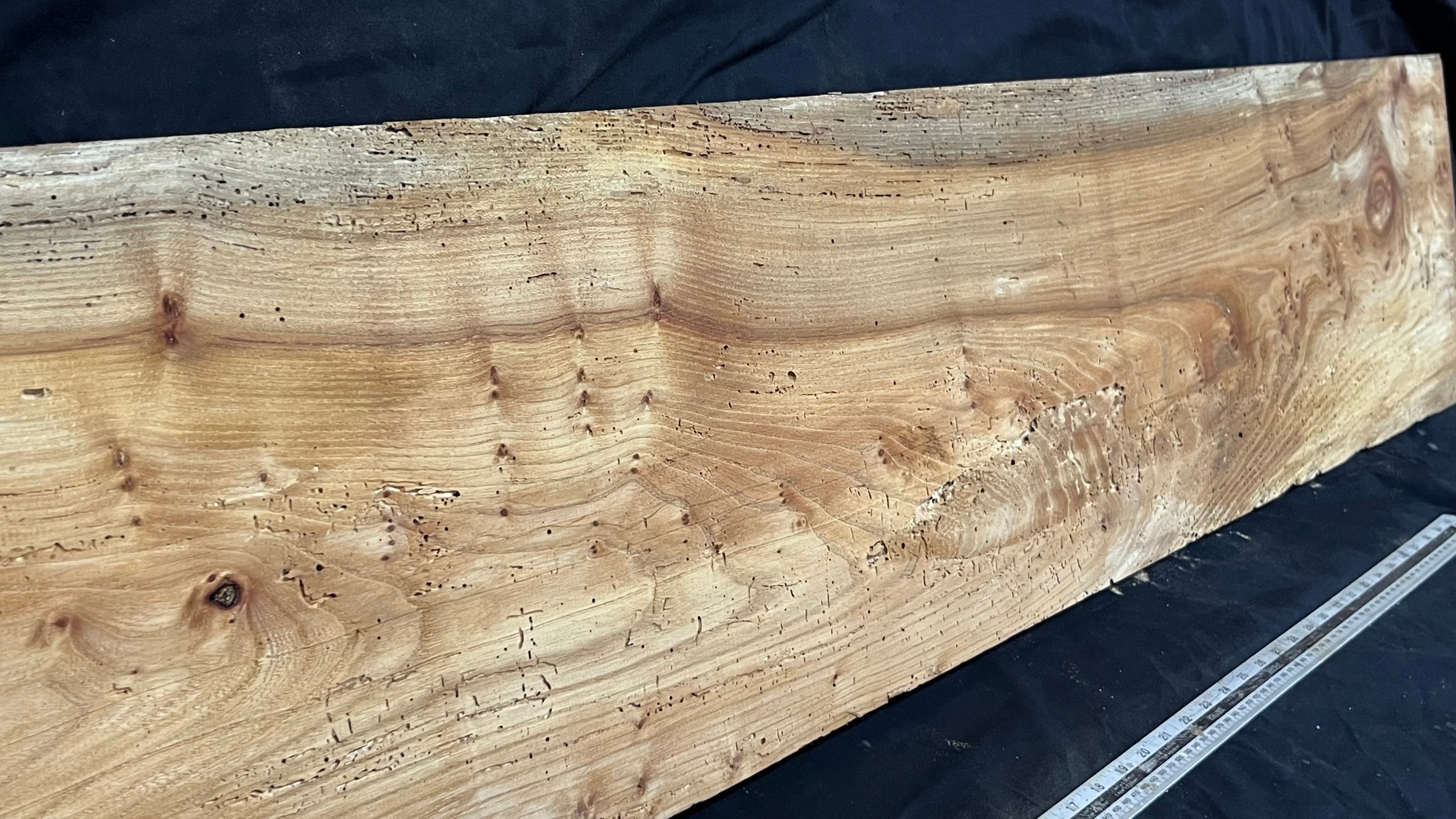Reclaimed elm rustic table top, 1446 L x 305 W x 42 D mm    (mt577)