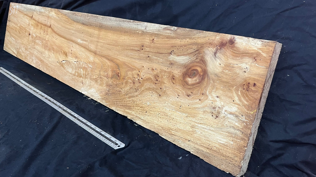 Reclaimed elm rustic table top, 1446 L x 305 W x 42 D mm    (mt577)