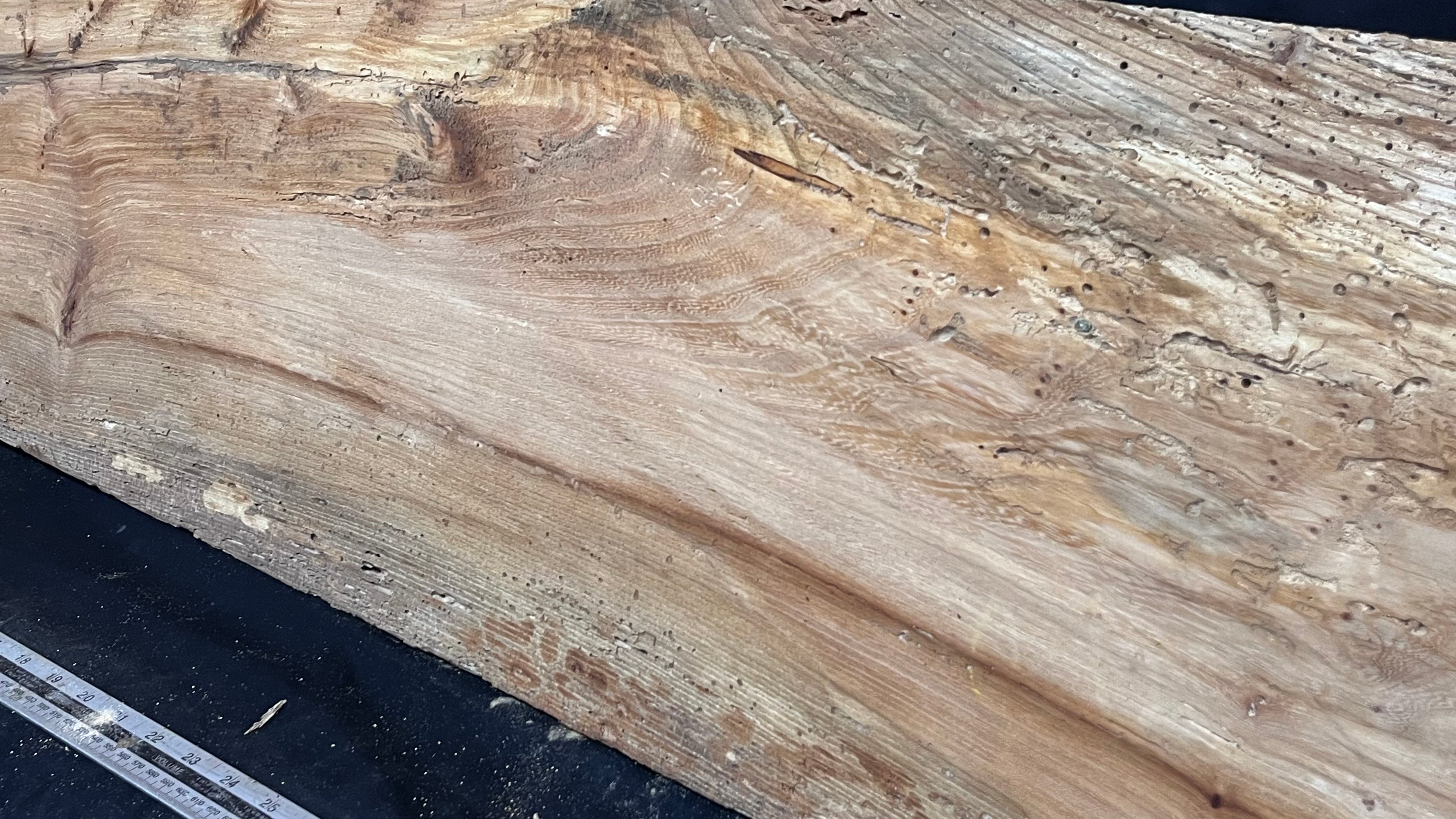 Reclaimed elm rustic table top, 1446 L x 305 W x 42 D mm    (mt577)