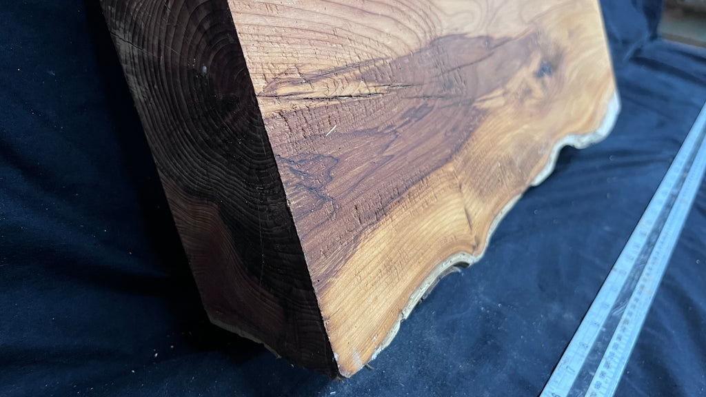 Yew, mantle piece, slab, board, block 478 L x 320 W x 83 D mm    (mt609)