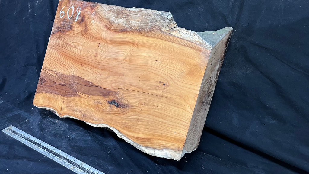 Yew, mantle piece, slab, board, block 478 L x 320 W x 83 D mm    (mt609)