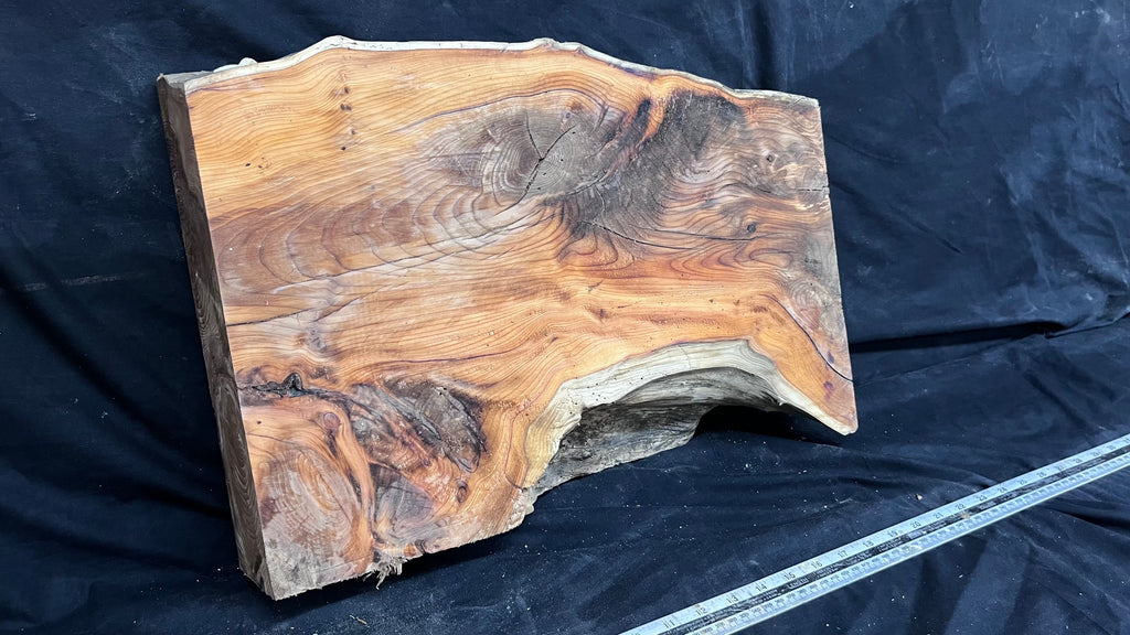 Yew, mantle piece, slab, board, block 478 L x 320 W x 83 D mm    (mt609)