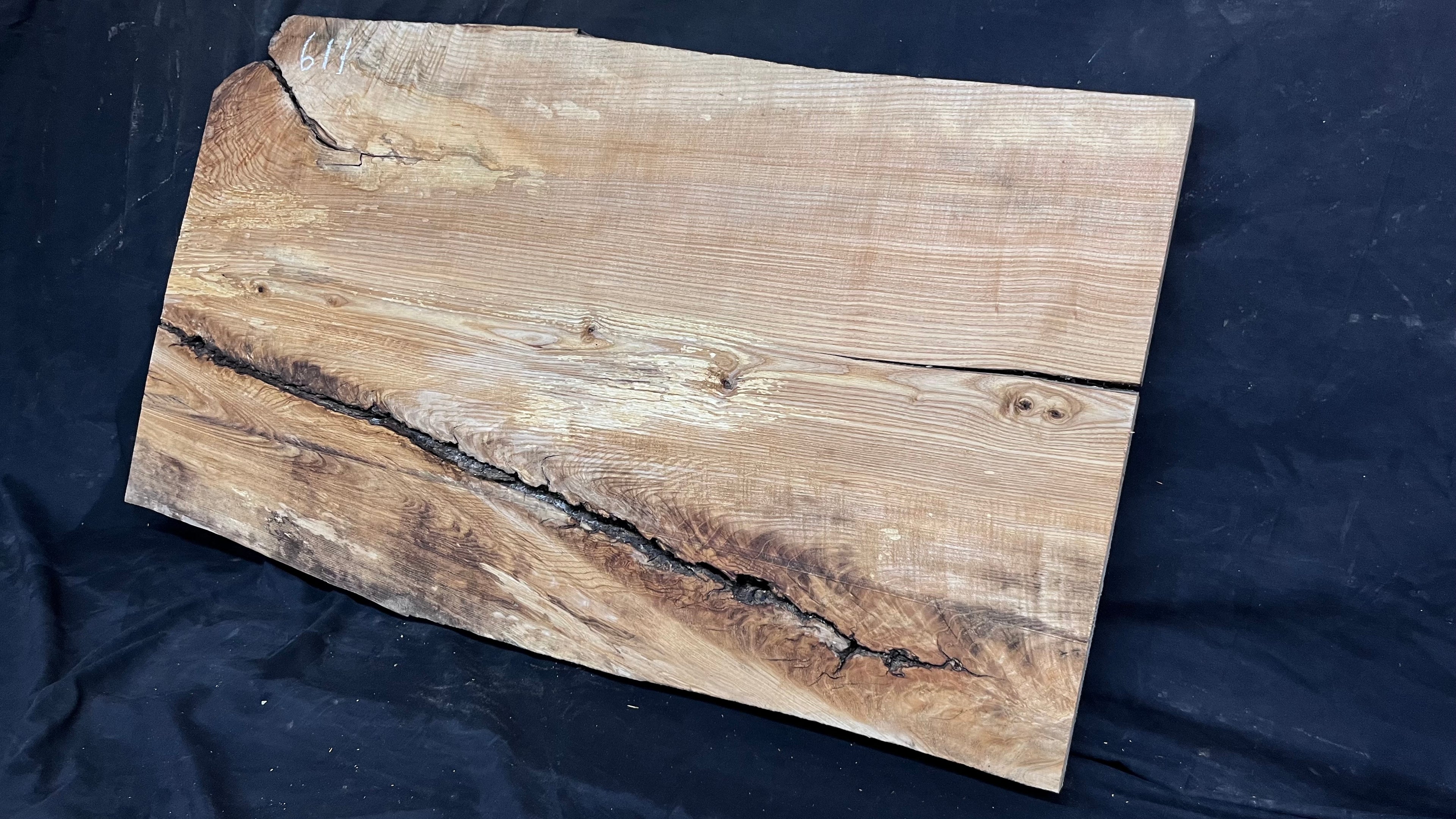 Resin table top, ash boards, shelving 945 L x 545 W x 34 D mm       (611)