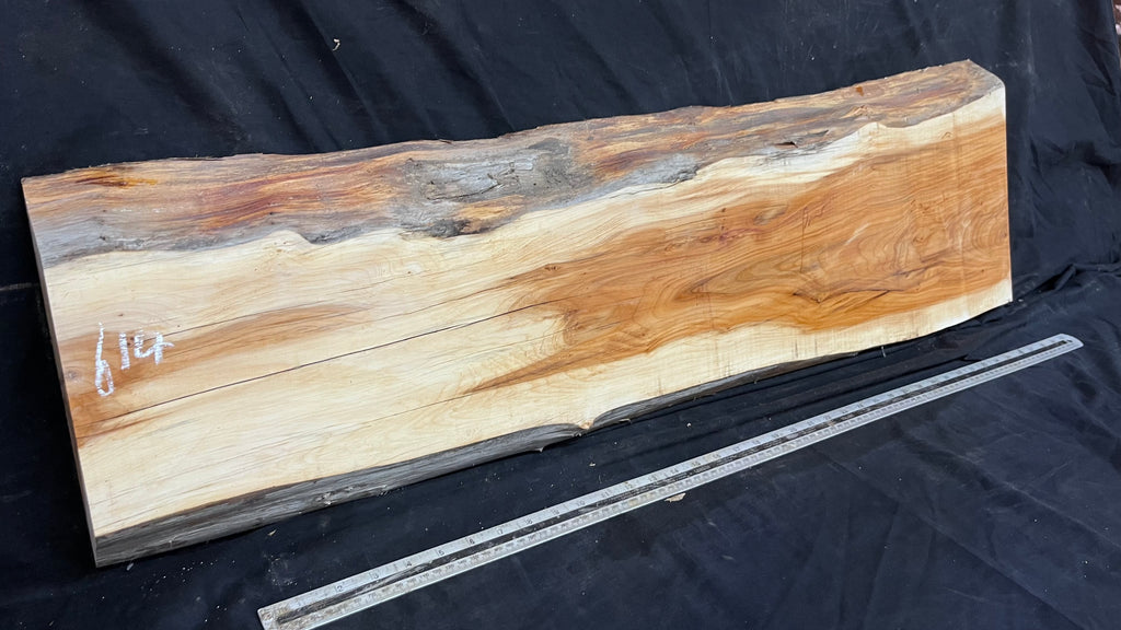 Hardwood yew, slab, board 1070 L x 322 W x 46 D mm    (614)