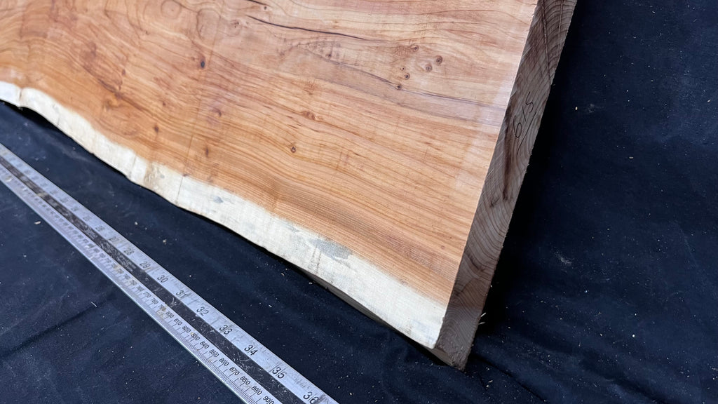 Hardwood yew, slab, board 1006 L x 388 W x 37 D mm    (615)