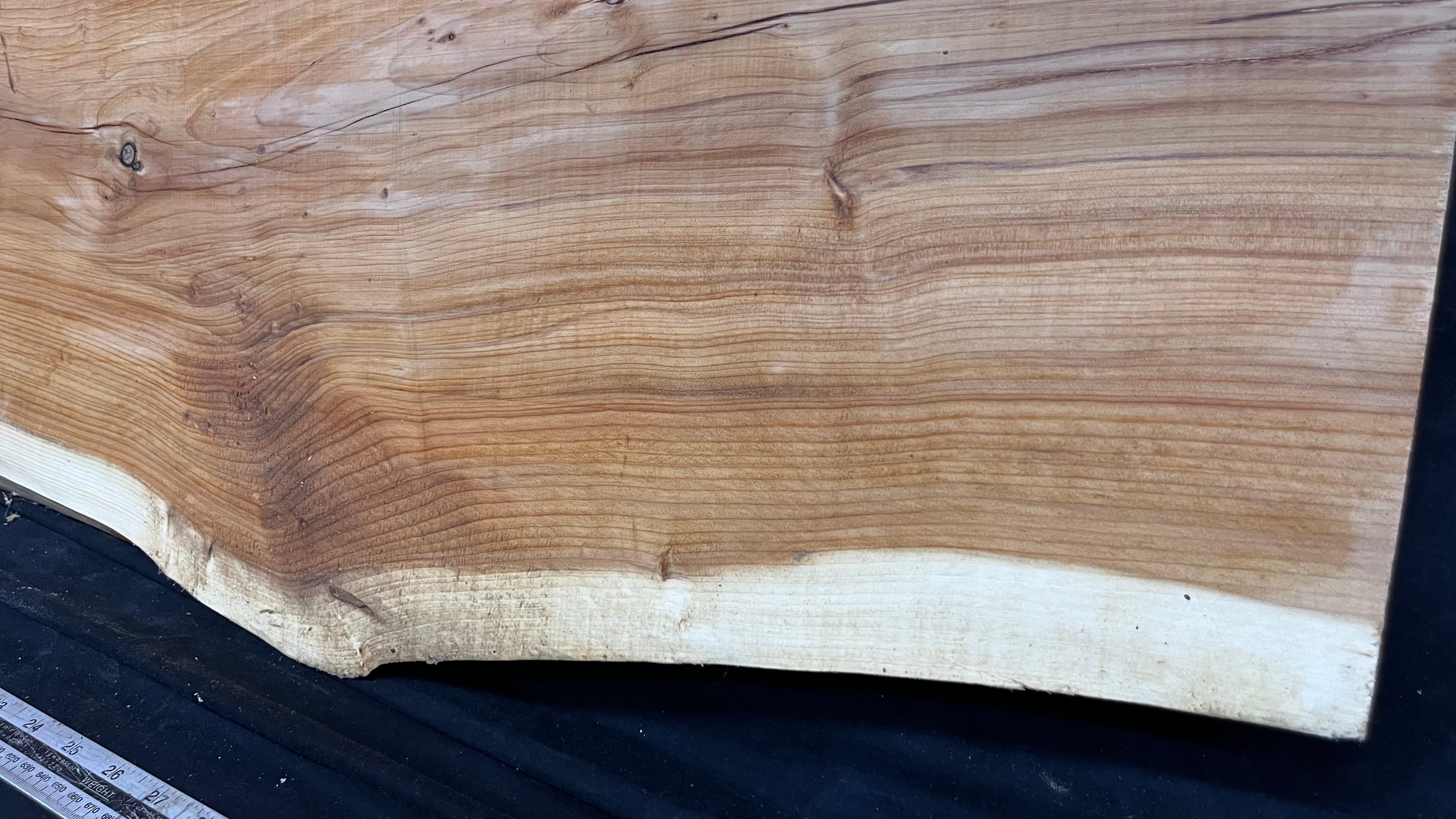 Hardwood yew, slab, board 1006 L x 388 W x 37 D mm    (615)