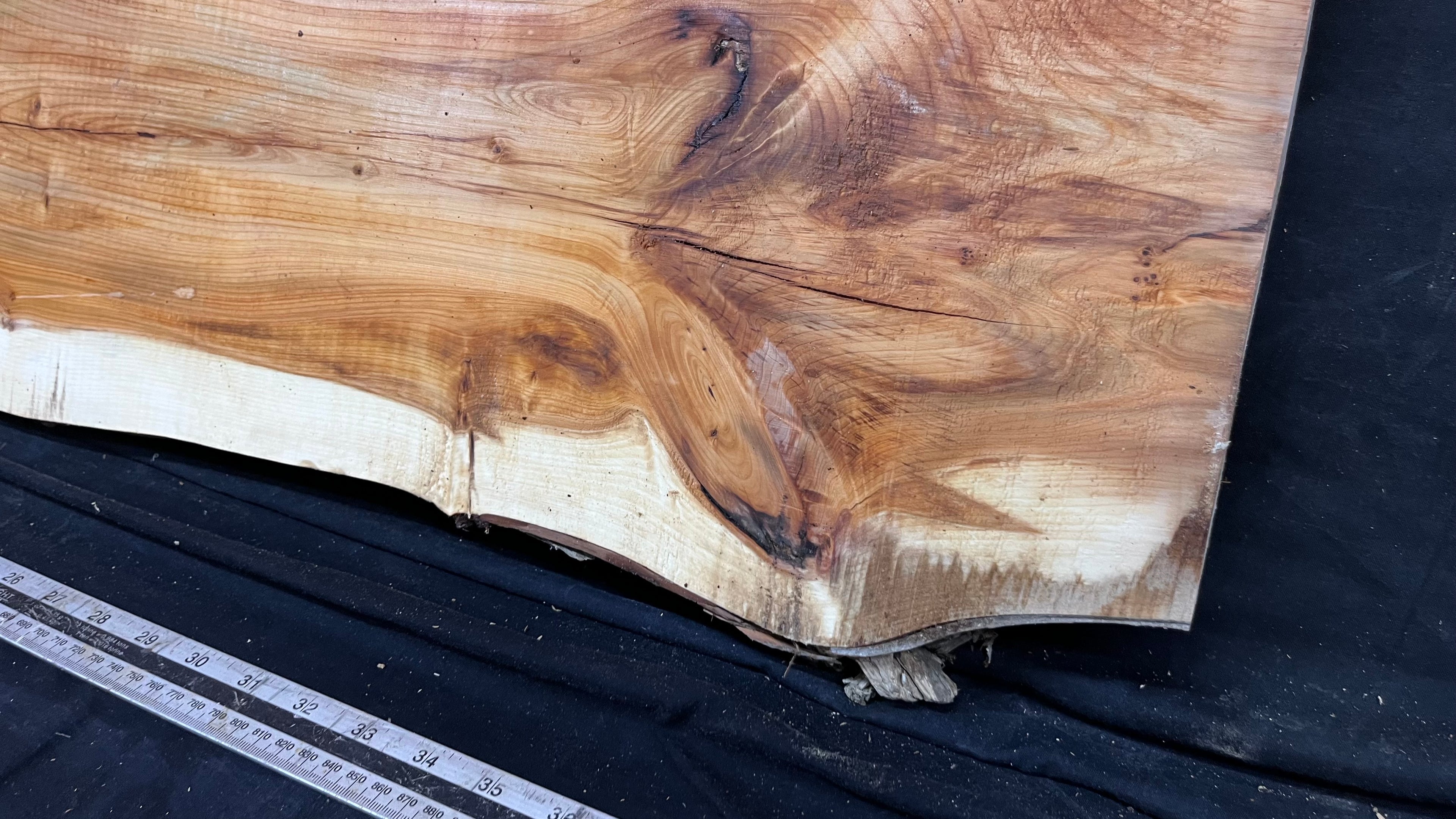 Resin table top yew, slab, board 1001 L x 355 W x 37 D mm    (616)