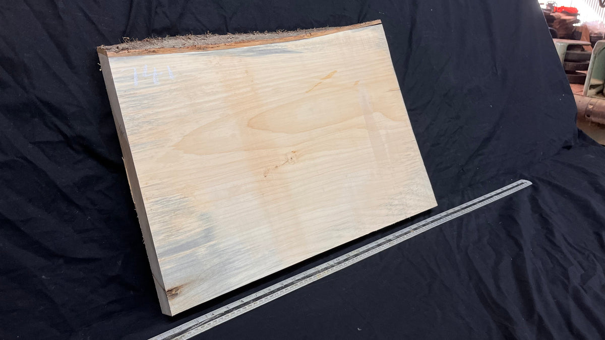 Lime wood carving block, 614 L x 425 W x 45 D mm        (741)