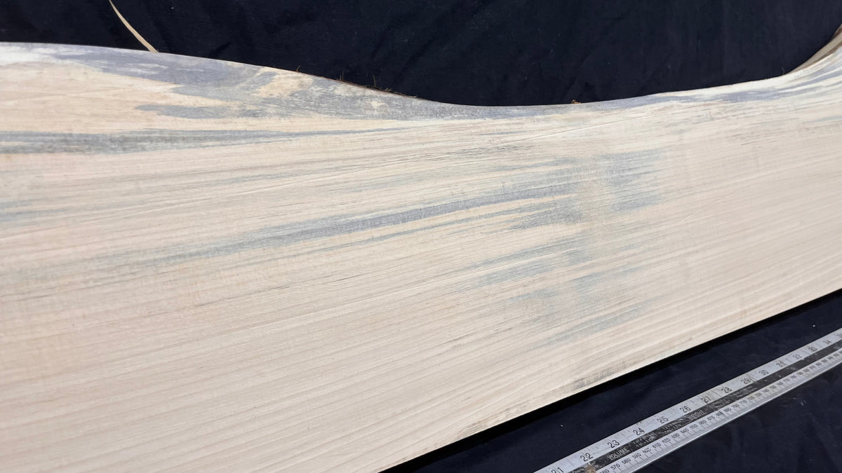 Lime wood carving block, 1291 L x 296 W x 44 D mm        (744)